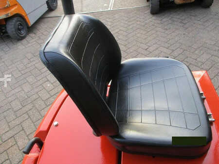 Elektryczne 3-kołowe 1995  Linde E12 (7)