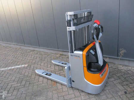 Stapelaars 2016  Still EXV12 (3)