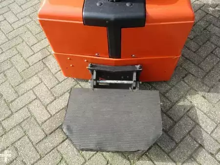 Pinontavaunu 2011  Toyota RWE120 (5)