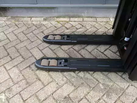 Ruční vysokozdvižný vozík 2018  Toyota SWE140L (8)