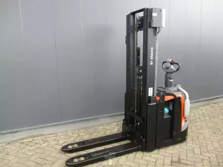 Wózek wysokiego podnoszenia 2023  Toyota SPE140L (2)