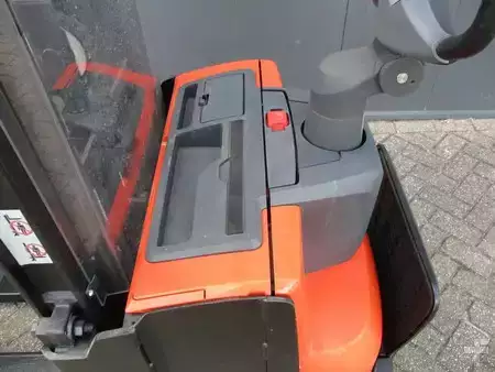 Hochhubwagen 2011  BT SWE120 (9)