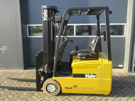 Elektrisk- 3 hjul 2008  Yale ERP16-ATF (1)