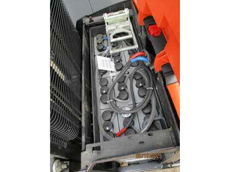 Wózek wysokiego podnoszenia 2015  BT SWE140 (12)