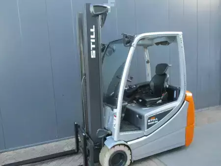 Chariots électriques à 3 roues 2019  Still RX20-20L (2)