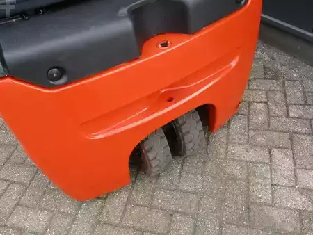 Sähkö - 4 pyör 2019  Linde E16L-02 (5)