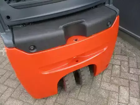 Sähkö - 4 pyör 2019  Linde E16L-02 (6)
