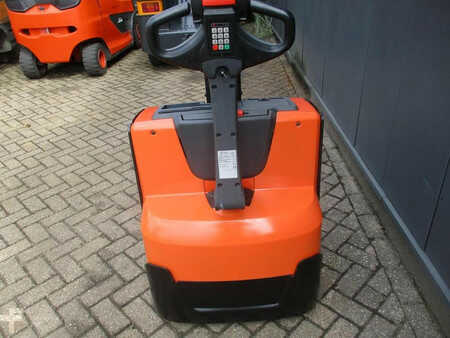 Hochhubwagen 2014  BT SWE 080L (5)