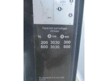 Wózek wysokiego podnoszenia 2010  Crown WF 3000-1.0 TL (14)
