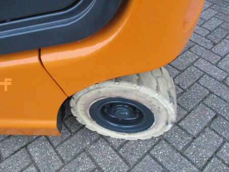 El truck - 4 hjulet 2005  Still RX60-25 (9)