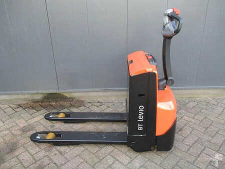 Electric Pallet Trucks 2018  Toyota LWE 140 (1)