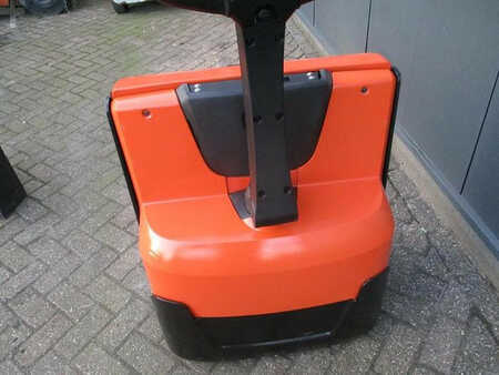 Electric Pallet Trucks 2018  Toyota LWE 140 (4)