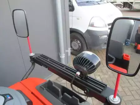 Wózki systemowe do implementacji 2018  Toyota TSE300 Tracto (3)