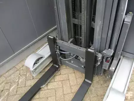Reach Trucks 2020  Still FM-X14 (9)