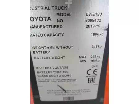 Porta-paletes elétrico 2019  Toyota LWE180 (10)