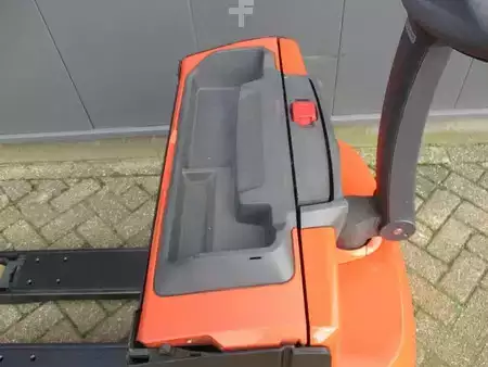 Porta-paletes elétrico 2019  Toyota LWE180 (5)
