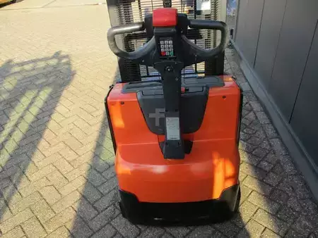 Apilador eléctrico 2012  BT SWE120 (7)