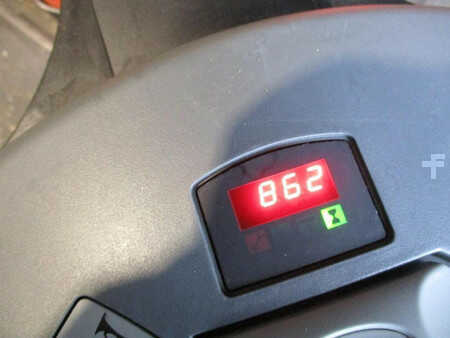 Lavtløftende truck 2007  BT LWE180 (9)