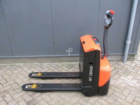 Elektrische palletwagens 2016 BT LWE140 (1)