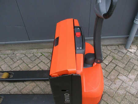 Elektrische palletwagens 2016  BT LWE140 (6)