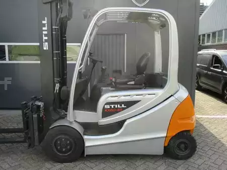 4-wiel elektrische heftrucks 2009  Still RX60-35 (1)