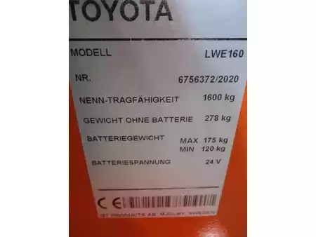 Transpaleta eléctrica 2020  Toyota LWE160 (9)
