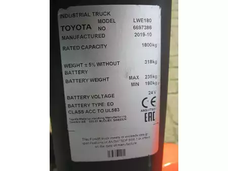 Porta-paletes elétrico 2019  Toyota LWE180 (9)