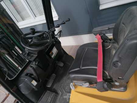 Dieselstapler 2016  Yale GDP 35 VX (4)