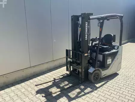 Carrelli elettrici 3 ruote 2020  Unicarriers TX3-15S (3)