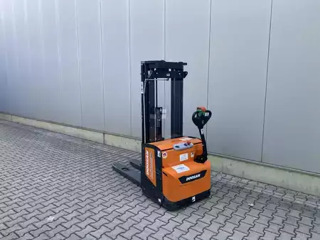 Stapelaars 2021  Doosan BSL14S-7 (1)