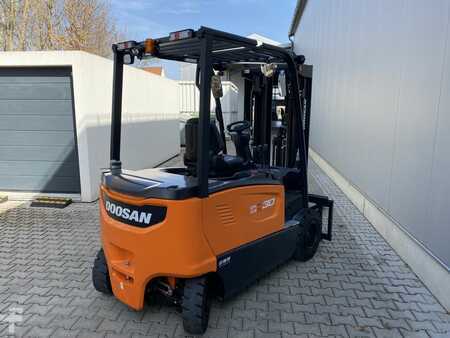 Doosan B30X-7