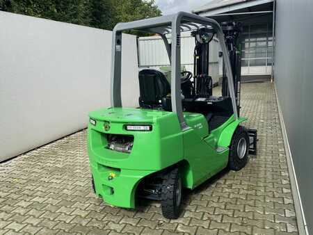 Diesel Forklifts 2022  Cesab M320DV (2)