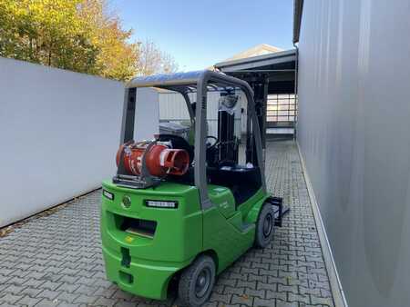 LPG Forklifts 2022  Cesab M318GV (2)