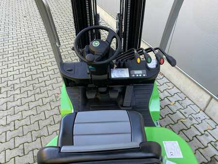 LPG Forklifts 2022  Cesab M318GV (4)