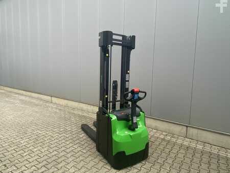 Apilador eléctrico 2024  Cesab S216L (1)