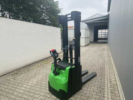 Apilador eléctrico 2024  Cesab S216L (3)