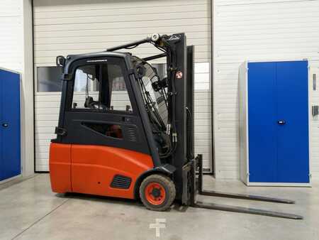 Elektryczne 3-kołowe 2014  Linde E 16 L-01 (1)