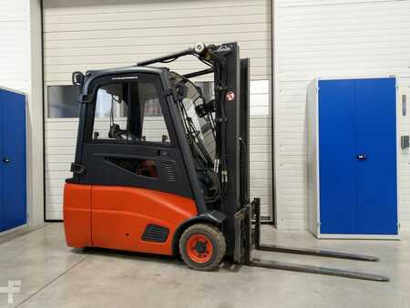 Chariots électriques à 3 roues 2014  Linde E 16 L-01 (1)