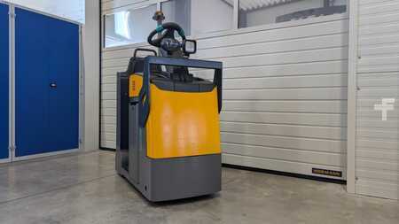 Schlepper 2019  Jungheinrich EZS 130 Li-Ion Batterie (1)