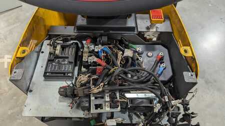 Schlepper 2019  Jungheinrich EZS 130 Li-Ion Batterie (6)