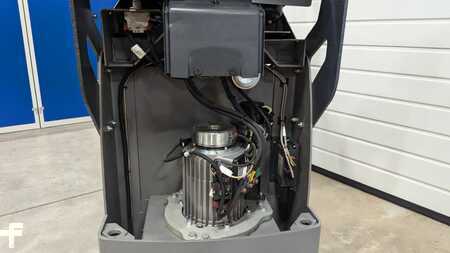 Chariots tracteurs 2019  Jungheinrich EZS 130 Li-Ion Batterie (7)