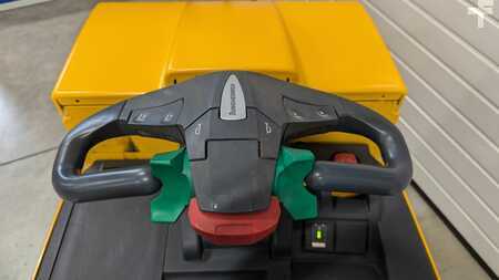 Niederhubwagen  Jungheinrich ERE 225 f. P. (5)