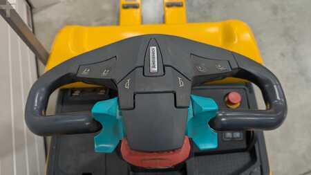 Niederhubwagen  Jungheinrich ERE 120 feste Standplattform (6)
