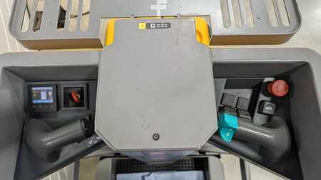 Vertikal-Kommissionierer  Jungheinrich EKM 202 (8)