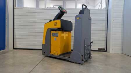 Schlepper 2016  Jungheinrich EZS 130 (3)