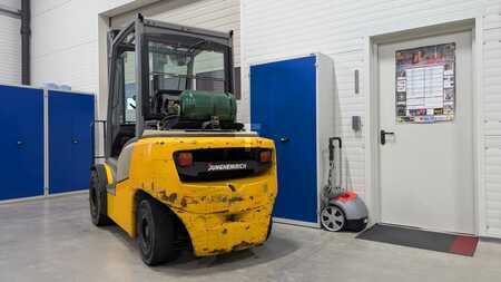 Treibgasstapler  Jungheinrich TFG 430 GE160-370ZT (4)