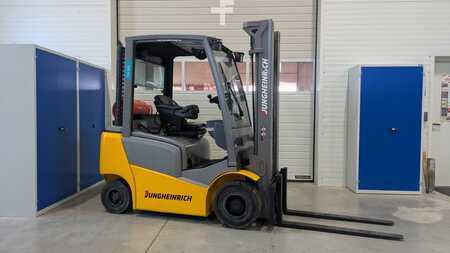 Nestekaasutrukki 2017  Jungheinrich TFG 316 GE115-500DZ (1)