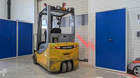 Elektro 3 Rad  Jungheinrich EFG 220 Li-Ion Batterie (4)