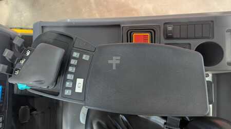 Electric - 3 wheels 2019  Jungheinrich EFG 220 Li-Ion Batterie (8)