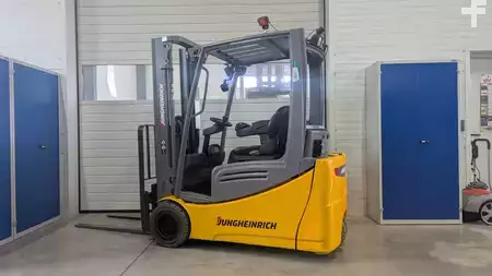 Electric - 3 wheels 2019  Jungheinrich EFG 220 Li-Ion Batterie (1)